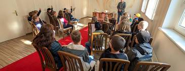 ot_teutschenthal_grundschule_teutschenthal_zu_besuch_im_rathaus_foto_1.jpg
