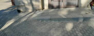 os_langenbogen_barrierefreier_eingang_trauerhalle_nachher_1.jpg