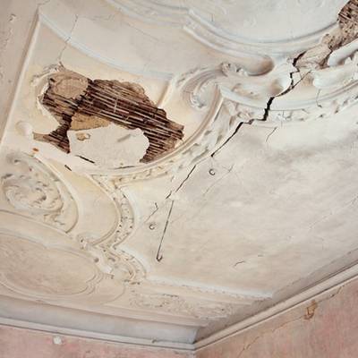 Abb. 6: Teil der barocken Stuckdecke von 1710. Foto: Mike Leske, 2013